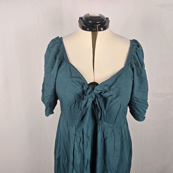 Bloomchic Dress Women's 1X Green On or Off Shoulder Knotted Midi Plus Size NWT - Picture 2 of 14